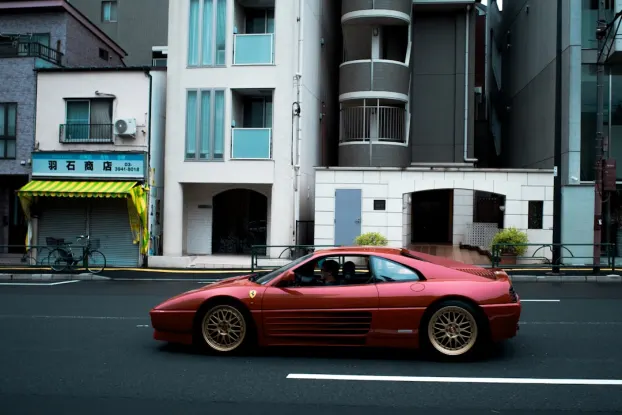 カジノ ハチ スロット Android/iOS アプリ